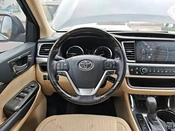 Toyota Highlander 2019