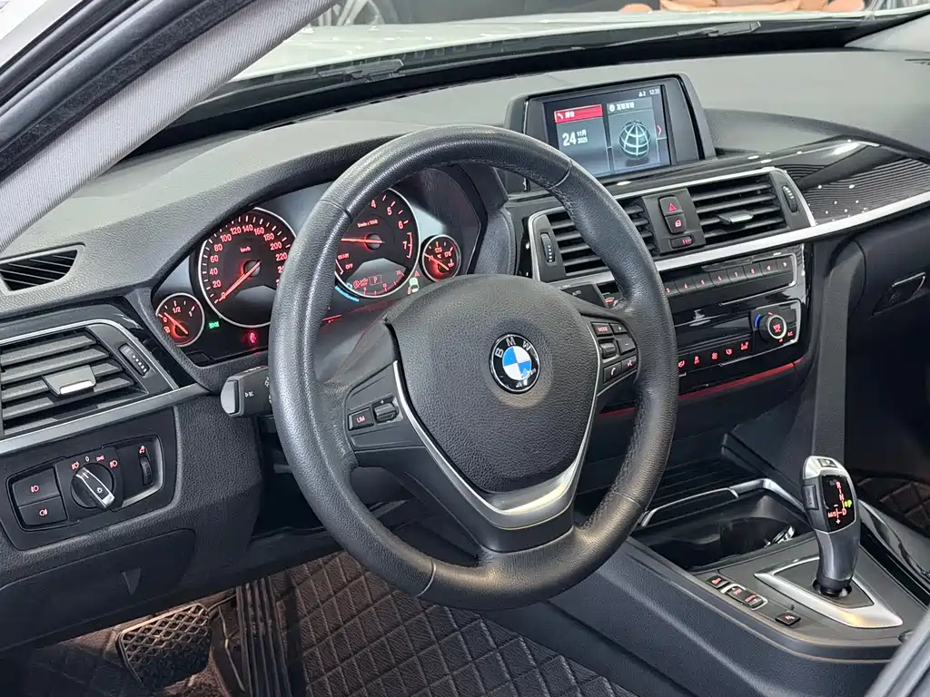 BMW 3 Series GT 2018 — фото 5