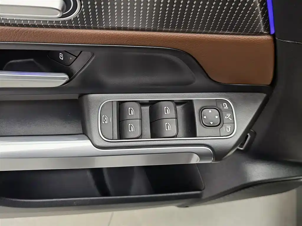 Mercedes-Benz GLB 2023 — фото 9