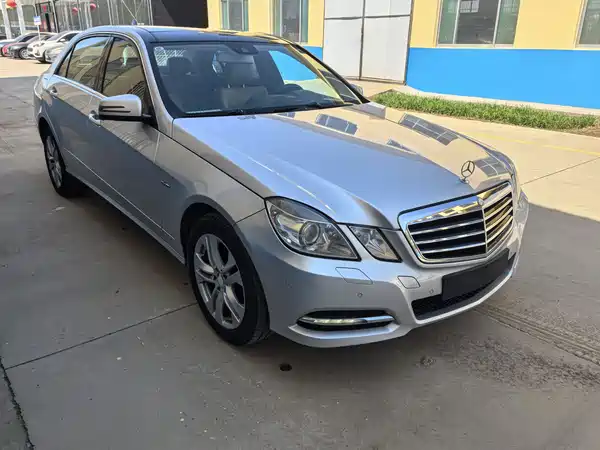 Mercedes-Benz E-Class 2011