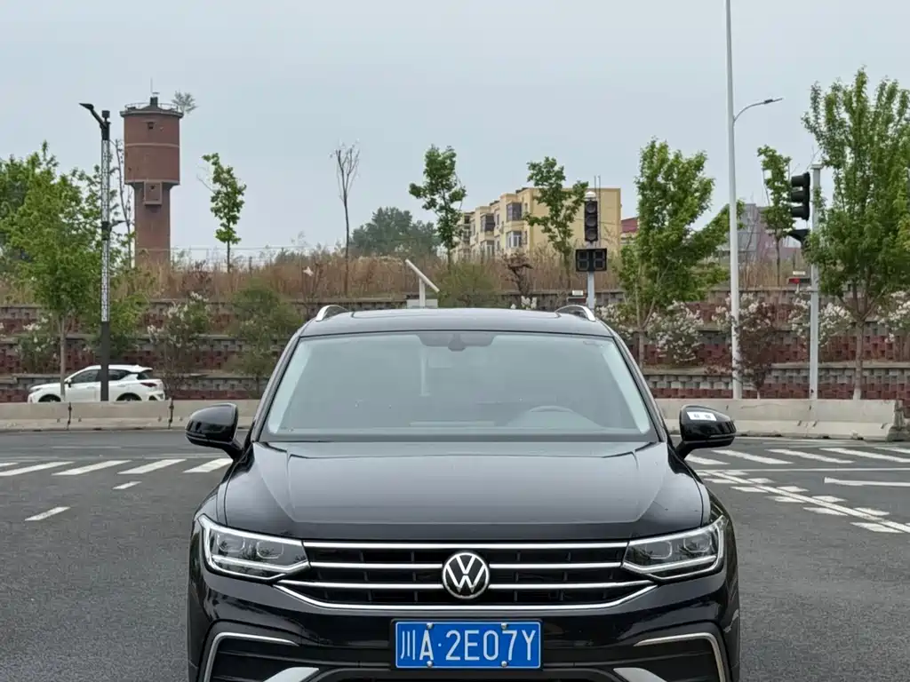 Volkswagen Tiguan L 2022 — фото 3