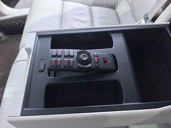 Audi A6L 2011