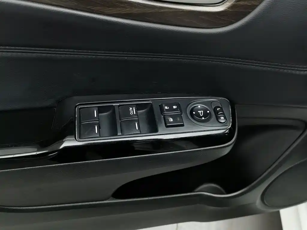 Honda Jade 2017 — фото 9