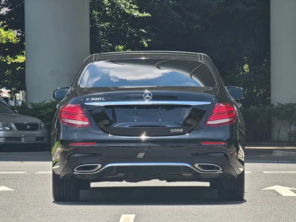 Mercedes-Benz E-Class 2020 — фото 12