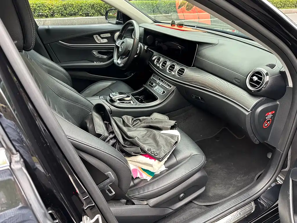 Mercedes-Benz E-Class 2018 — фото 13
