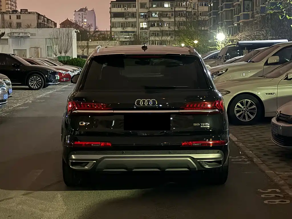 Audi Q7 2024 — фото 5