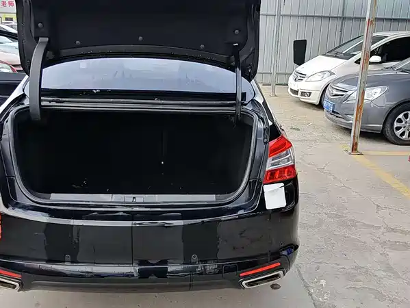 Peugeot 408 2016