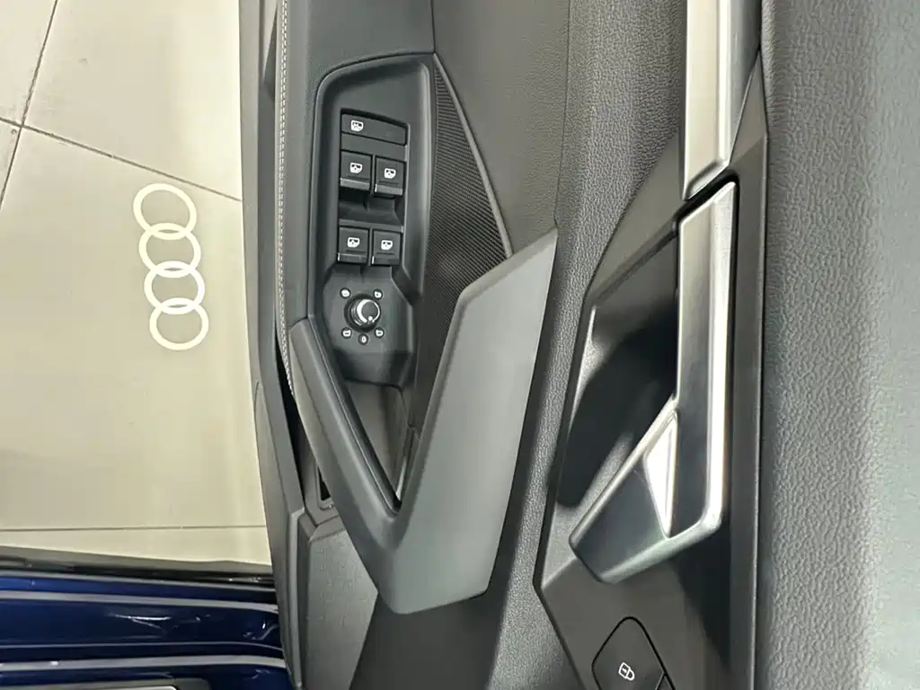 Audi A3 2023 — фото 19