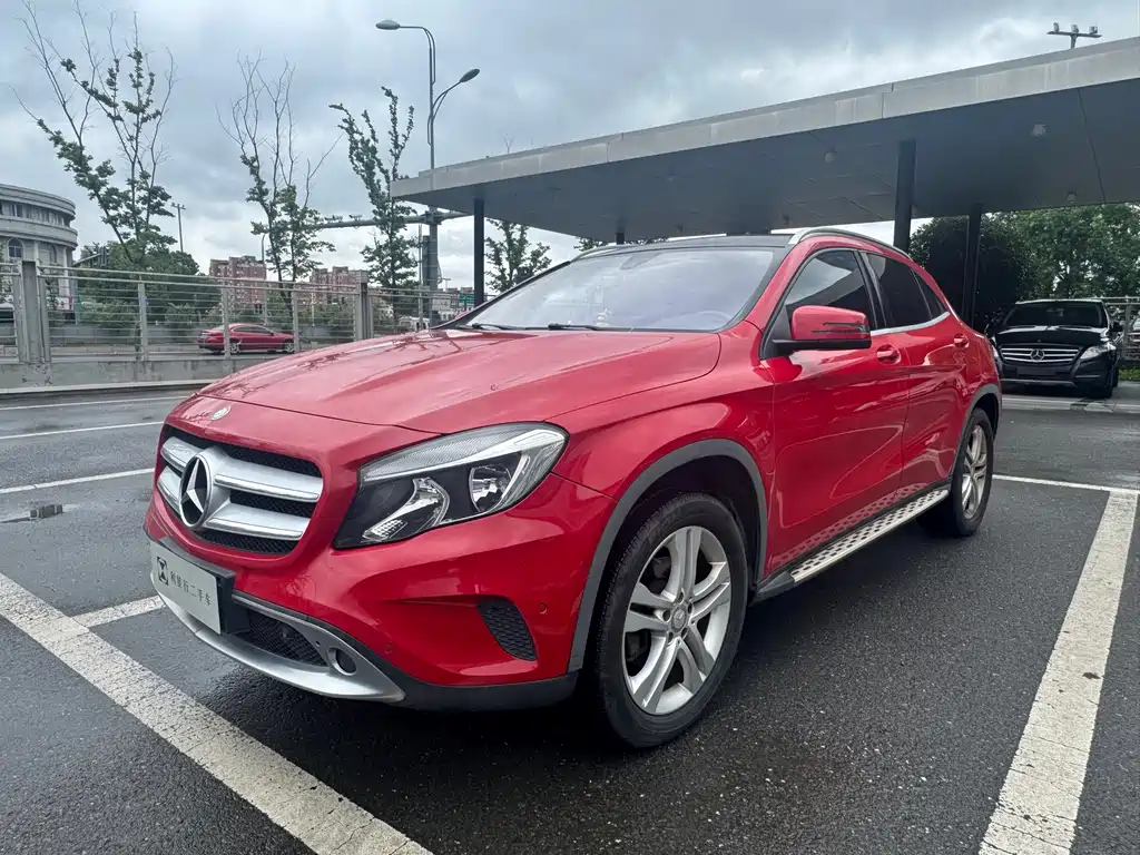 Mercedes-Benz GLA 2016