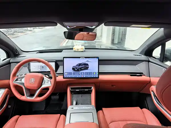 BYD Tang L 2025