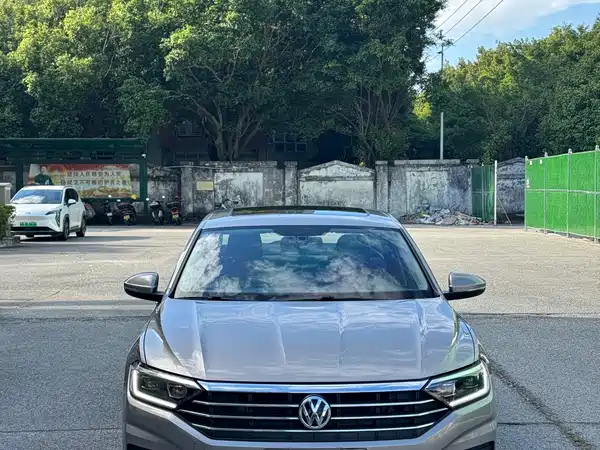 Volkswagen Sagitar 2021