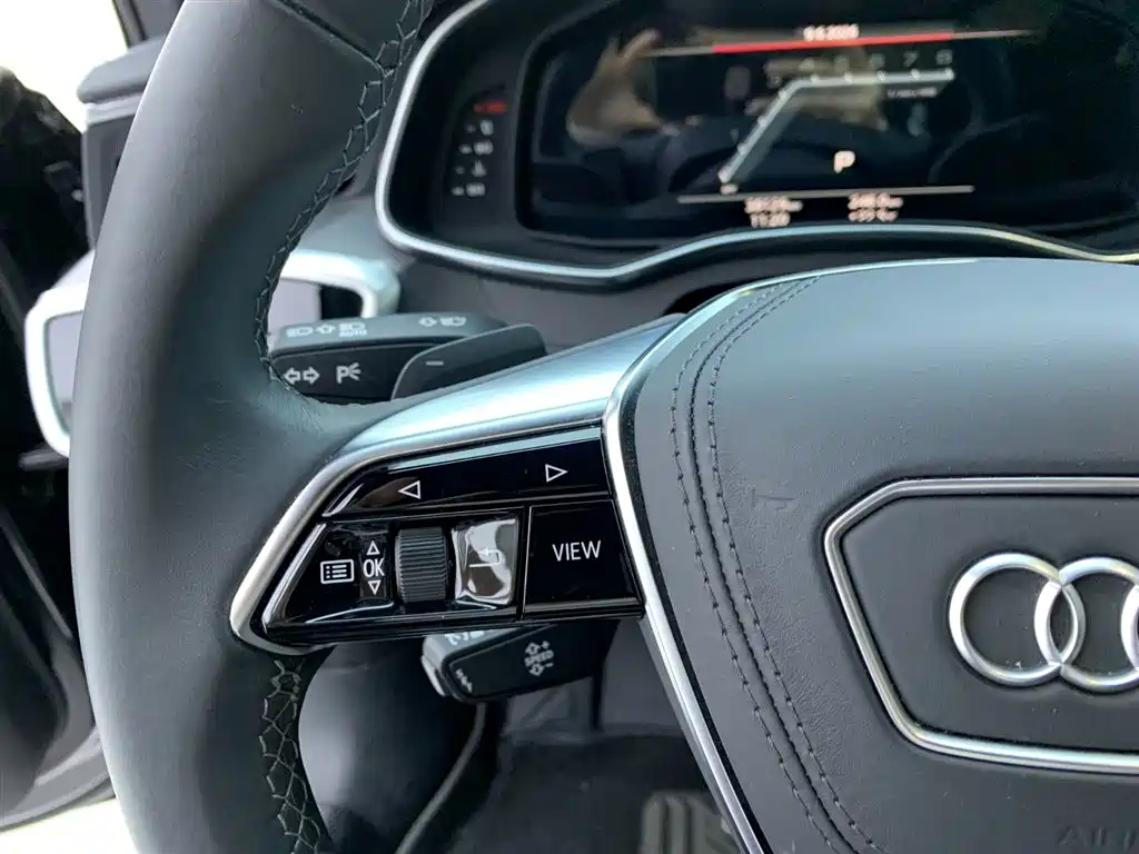 Audi A6L 2024 — фото 18