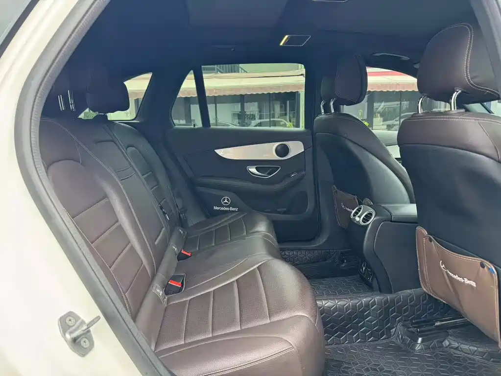Mercedes-Benz GLC 2019 — фото 11
