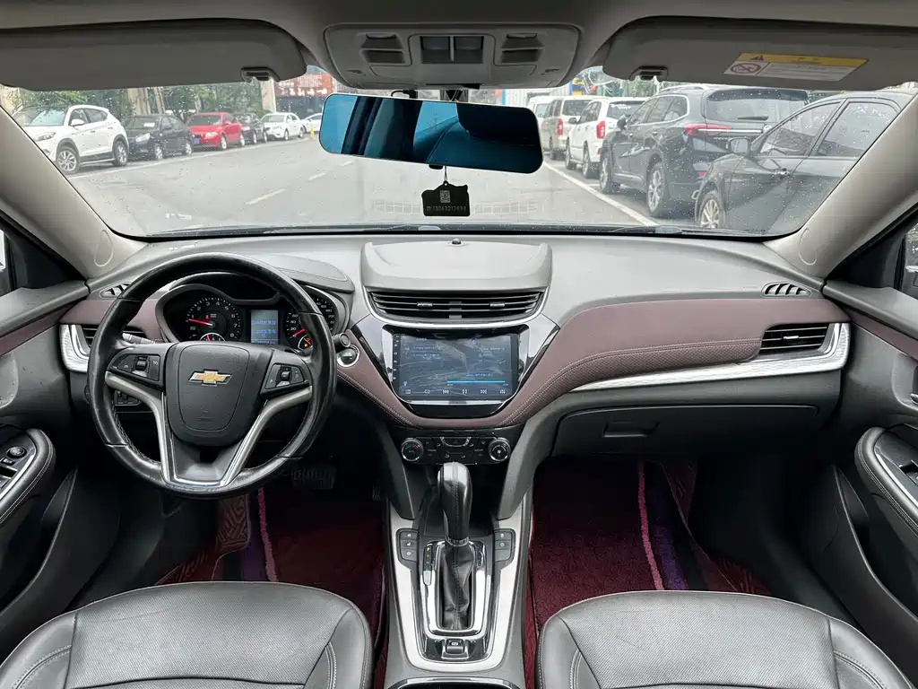Chevrolet Malibu 2018 — фото 14