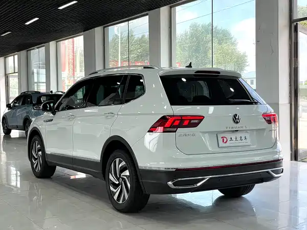 Volkswagen Tiguan L 2023