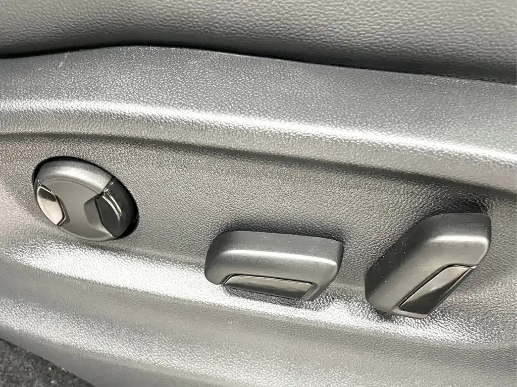 Volkswagen Tiguan L 2023 — фото 12
