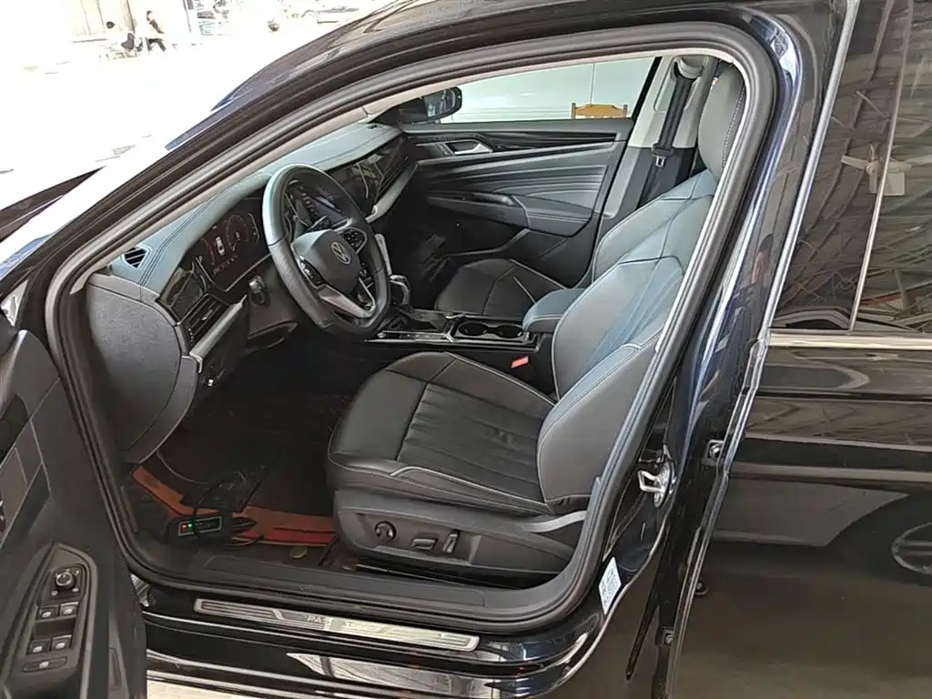 Volkswagen Passat 2022 — фото 15