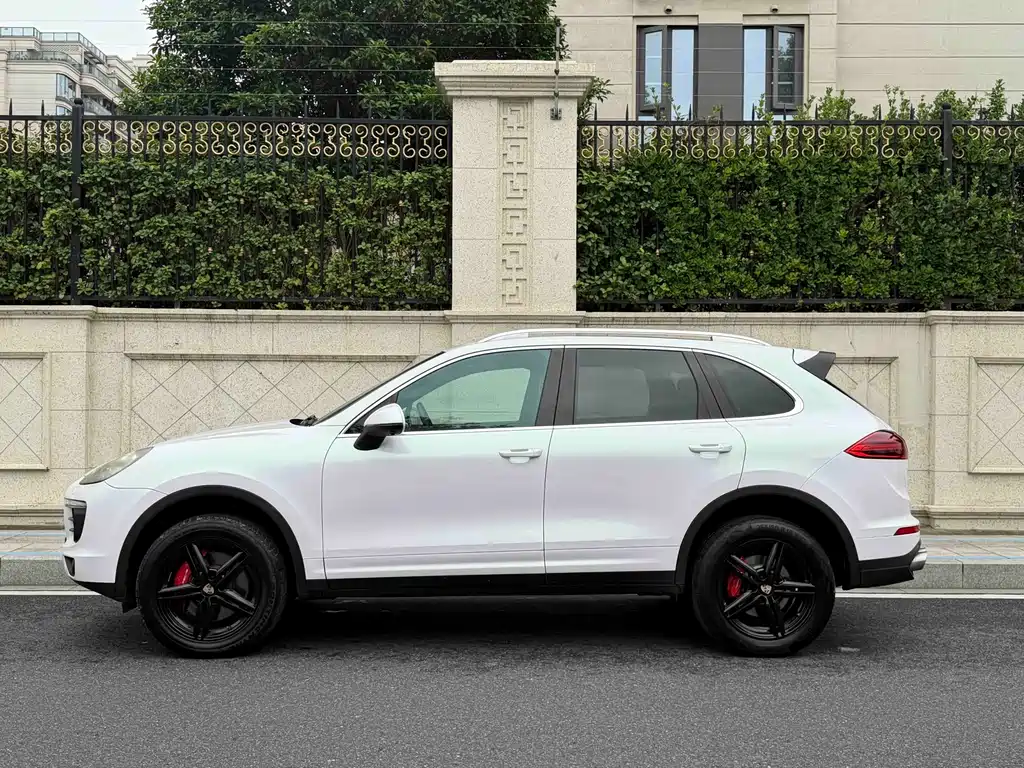 Porsche Cayenne 2015 — фото 3