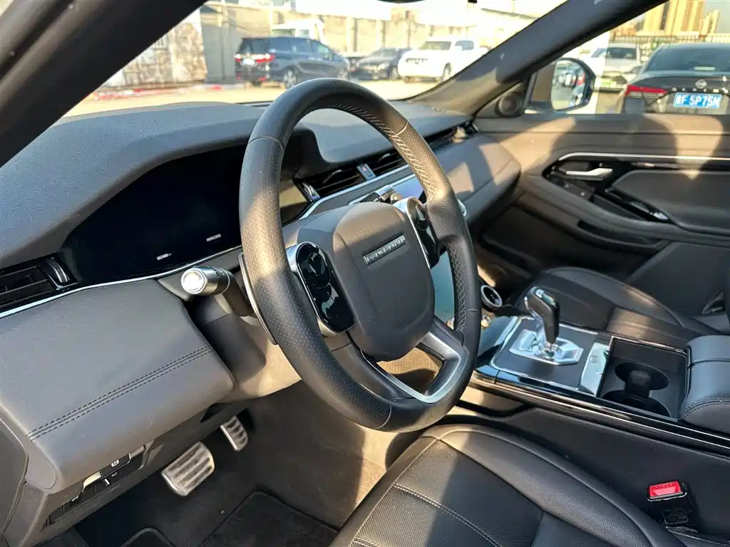 Land Rover Evoque 2020 — фото 14
