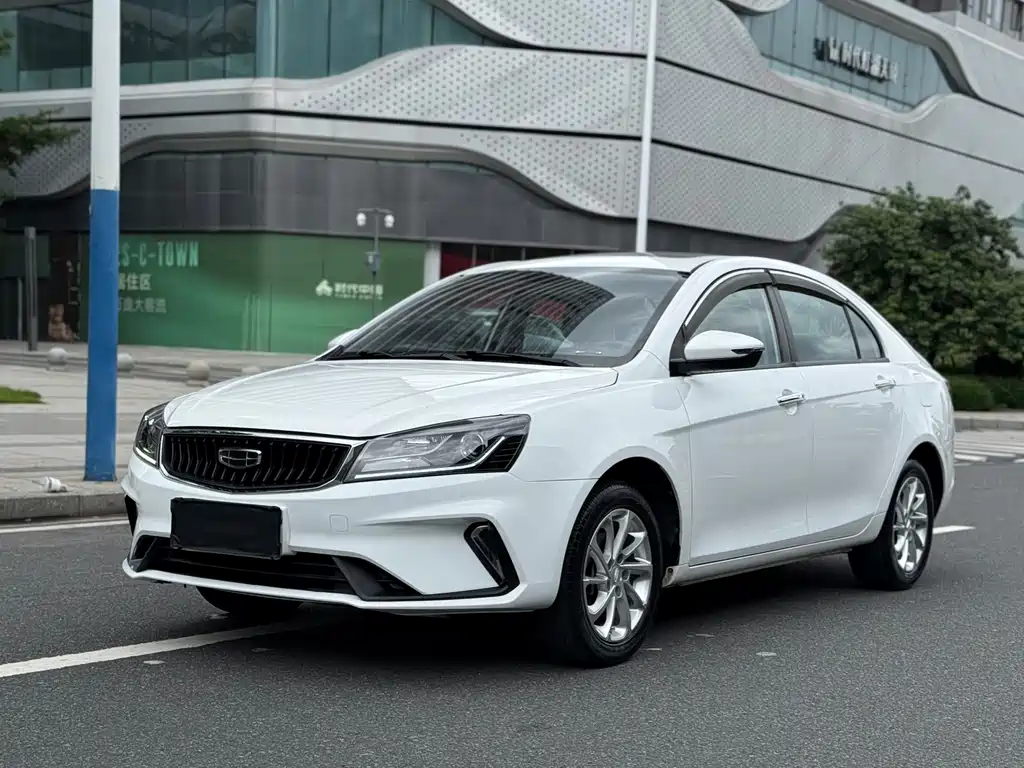 Geely Emgrand 2021 — фото 1