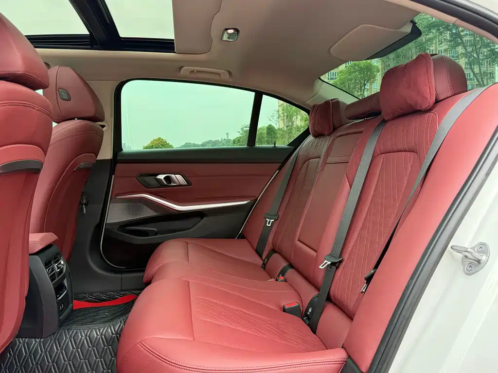 BMW i3 2024
