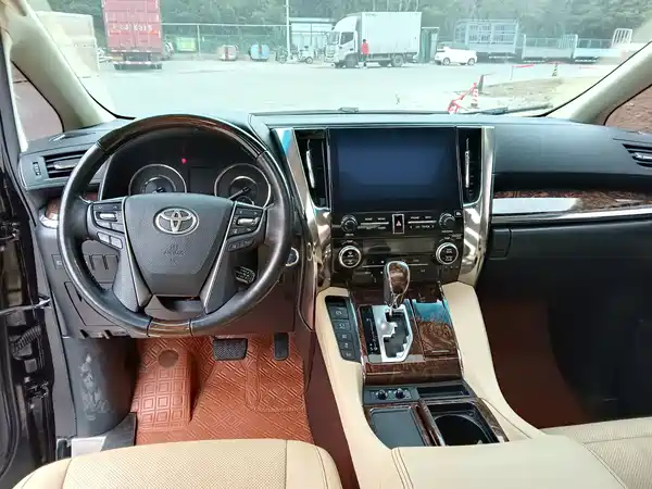 Toyota Alphard 2020