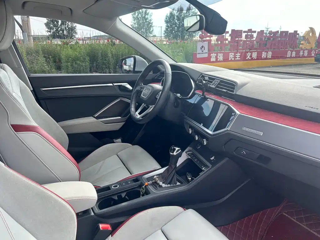 Audi Q3 Sportback 2022 — фото 15