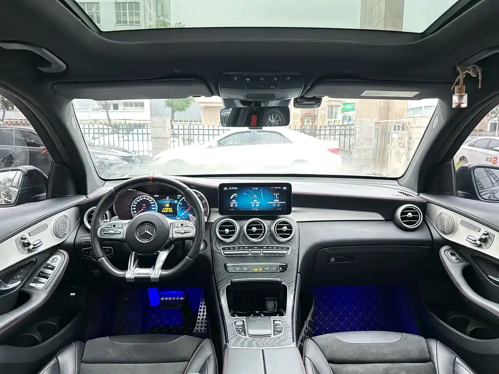 Mercedes-Benz GLC AMG 2021 — фото 13