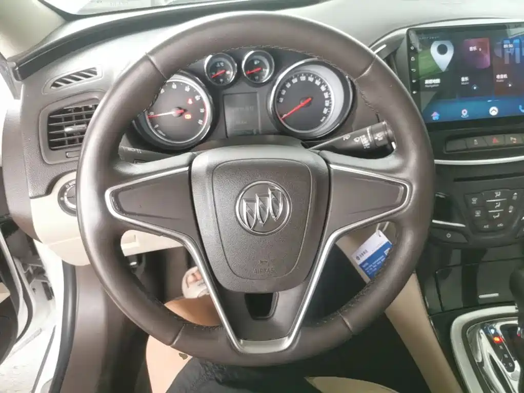 Buick Regal 2015 — фото 11