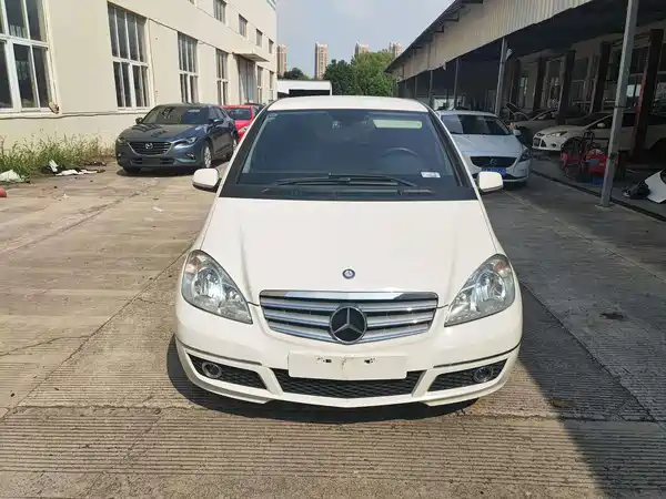 Mercedes-Benz A-Class 2011