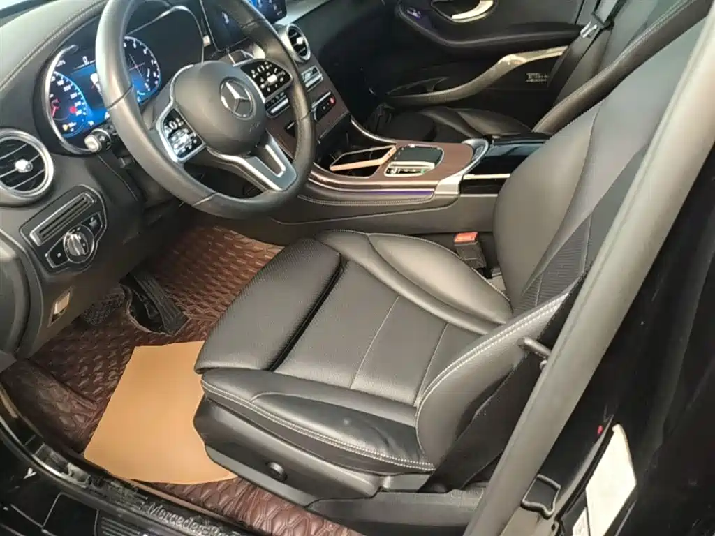 Mercedes-Benz GLC 2020 — фото 15