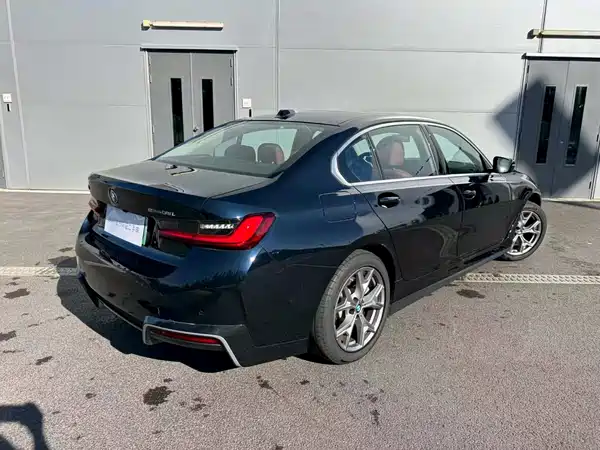 BMW i3 2025