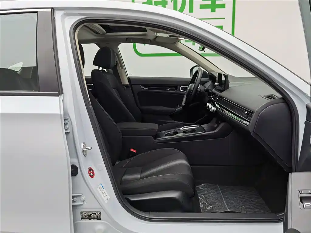 Honda Civic 2023 — фото 23