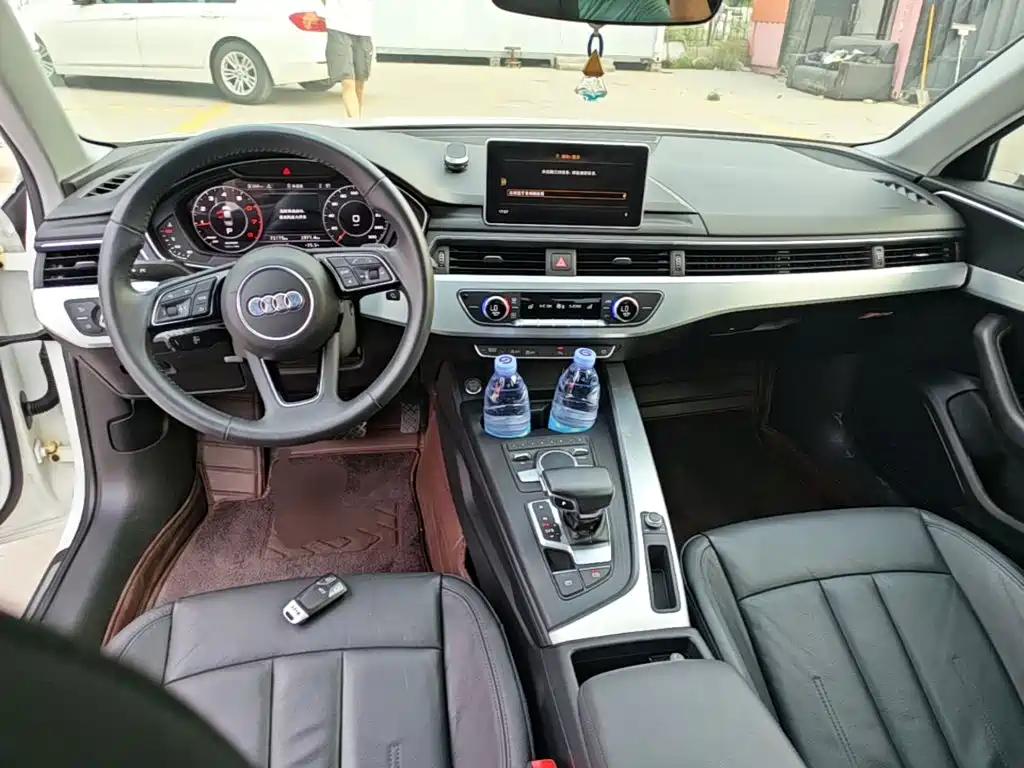 Audi A4L 2018 — фото 10