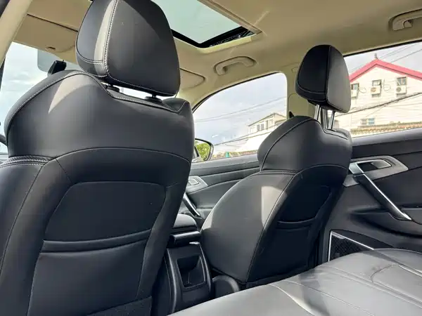 Geely Boyue 2021