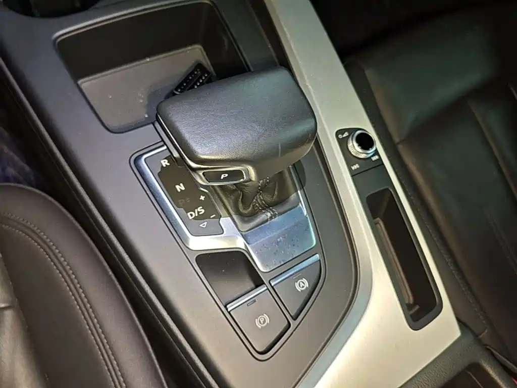 Audi A5 2021 — фото 10