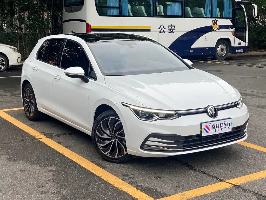 Volkswagen Golf 2023