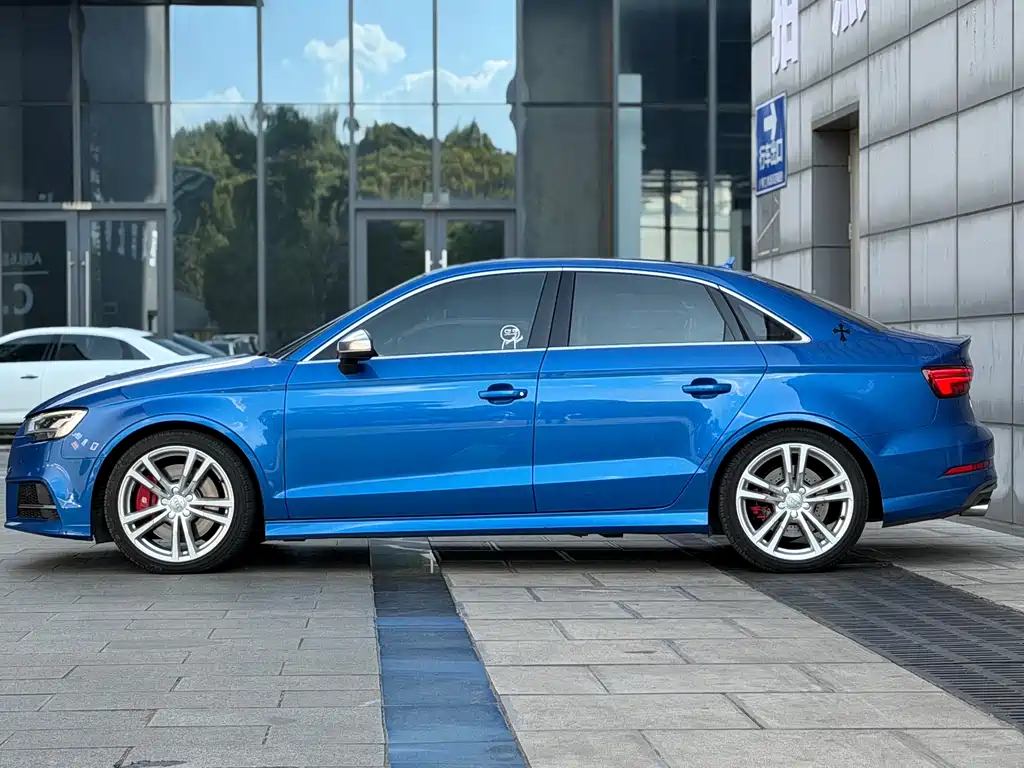 Audi S3 2018 — фото 15