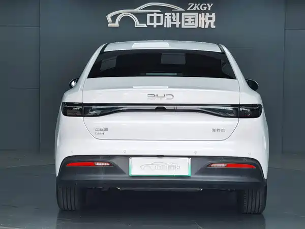 BYD Seal 05 DM-i 2025