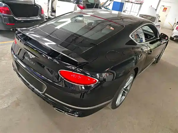 Bentley Continental 2023