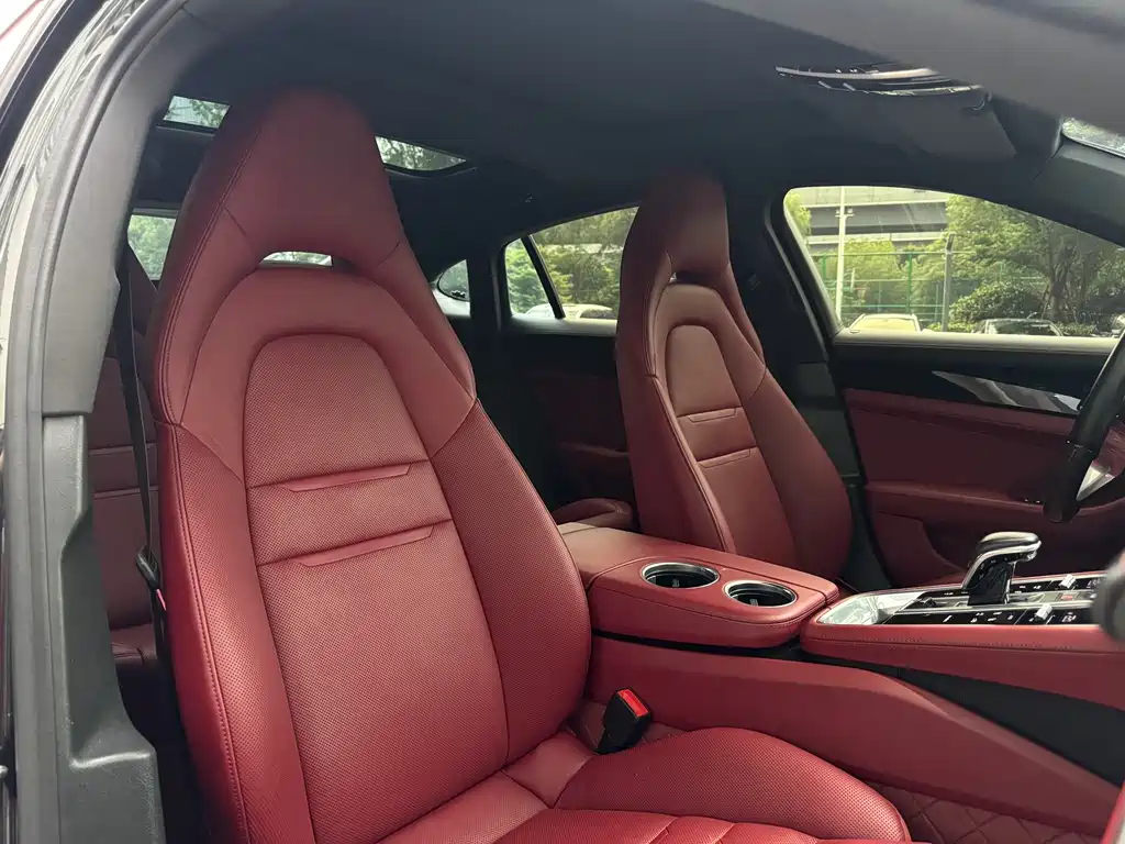 Porsche Panamera 2019 — фото 19