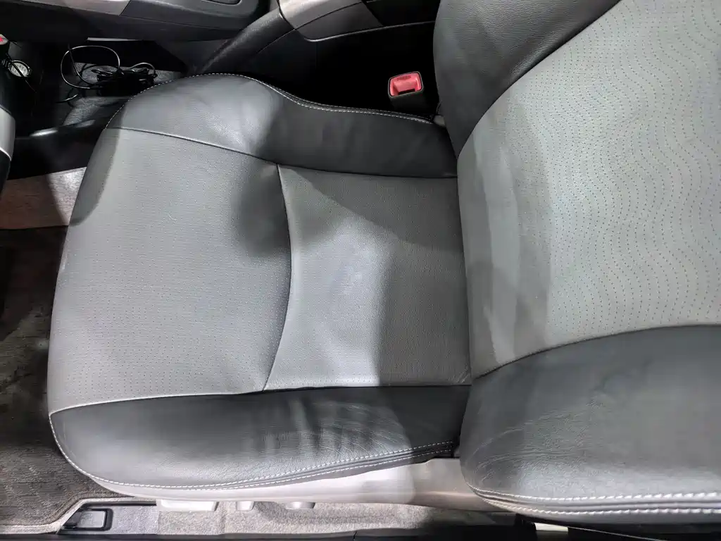 Toyota Prius 2013 — фото 12