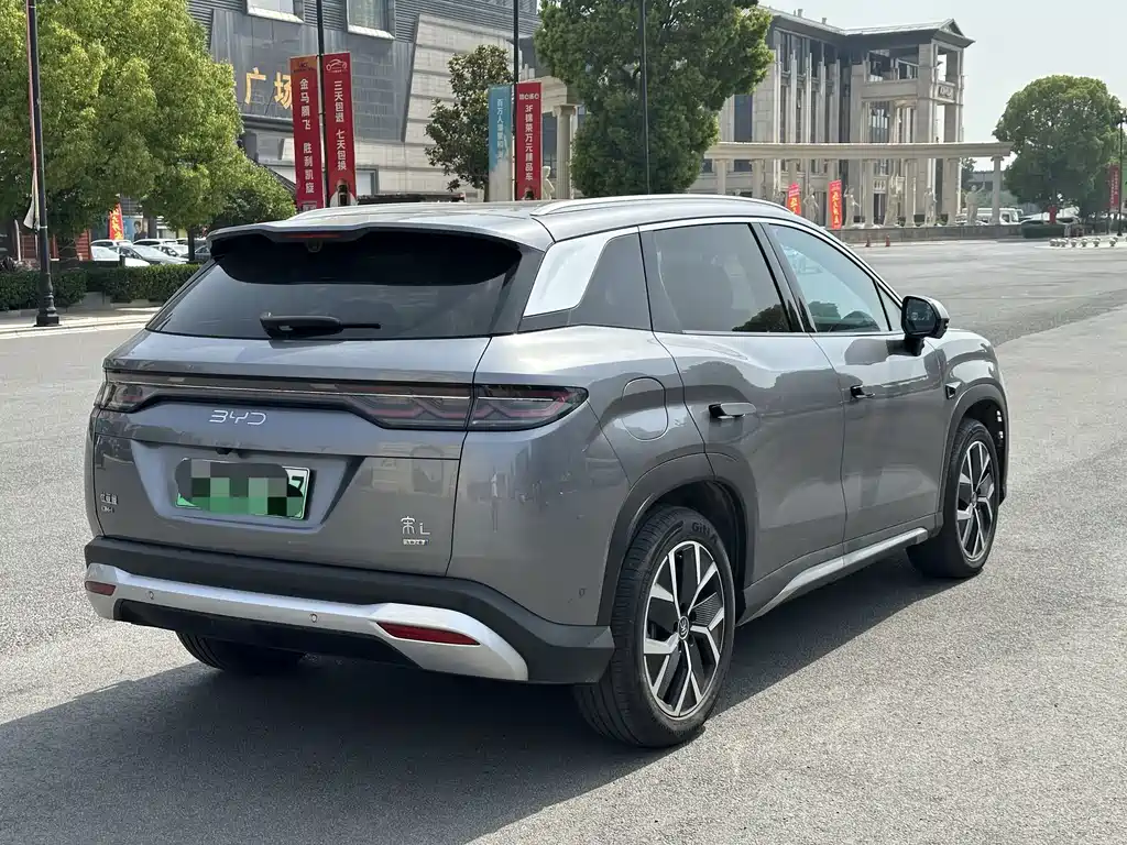 BYD L DM-i 2025 — фото 9