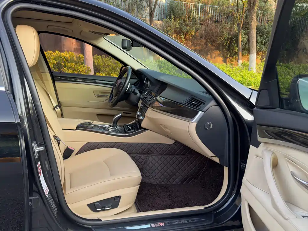 BMW 5 Series 2012