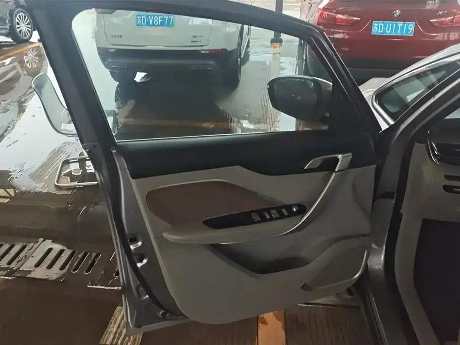 Geely Jia Ji 2019