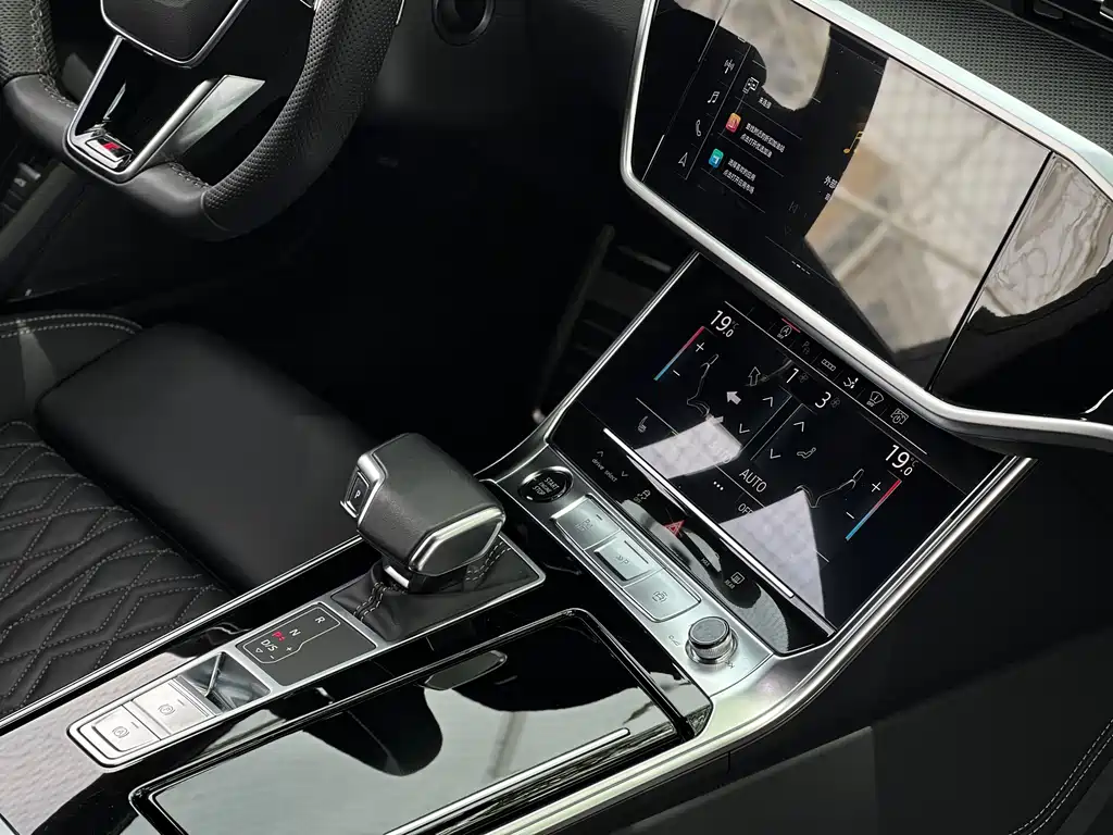 Audi A7 2024 — фото 13