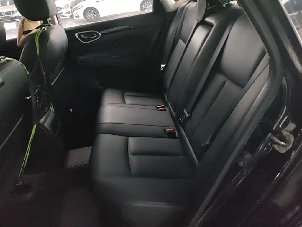 Nissan Sylphy 2018 — фото 17