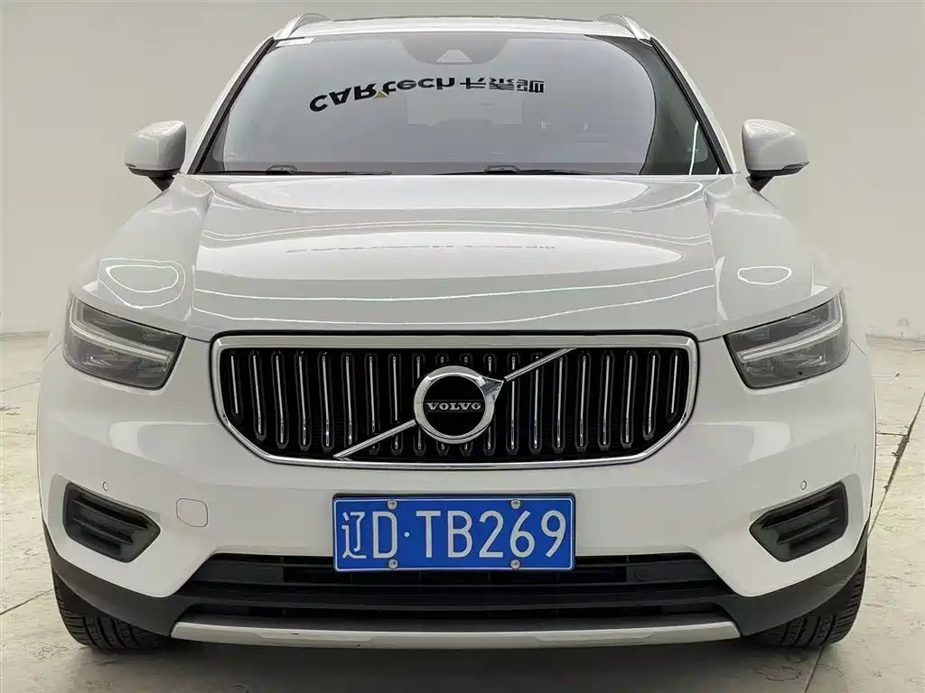 Volvo XC40 2019 — фото 4