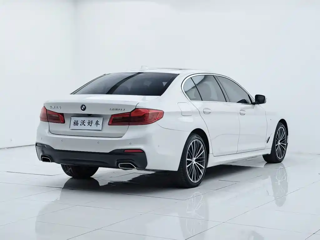 BMW 5 Series 2020 — фото 33