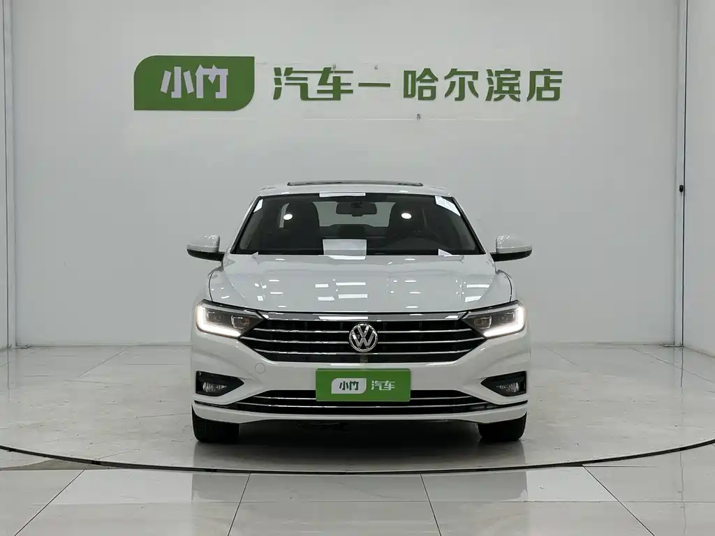 Volkswagen Sagitar 2022